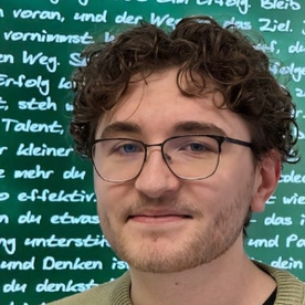 Rasmus K. gibt Nachhilfe für Englisch