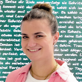 Carolin St. gibt Nachhilfeunterricht für Deutsch, Mathematik und Englisch