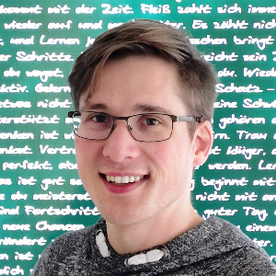 Marko O. gibt Nachhilfeunterricht für Latein und Mathematik
